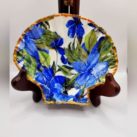 Scalloped Fan Shell  - Picture 1 of 1